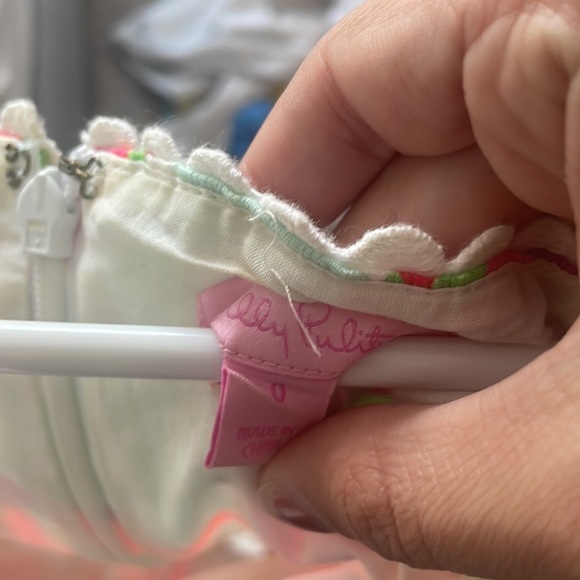 Lilly pulitzer size 0 dress! Super cute and worn a handful of times - Picture 4 of 4